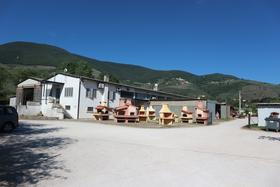 Complesso industriale con area cortiliva